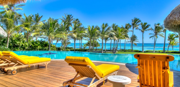 Villa Sirena Blue Fully Staffed Beachfront Luxury Villa with Infinity Pool In Punta Cana - Thumbnail image