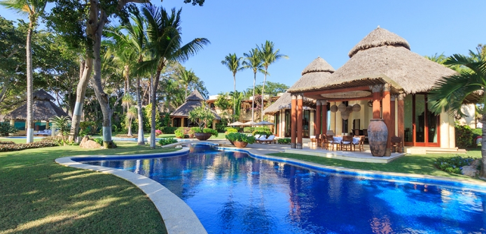 Estate Pavo Real Los Ranchos Estates  - Pool & Exterior