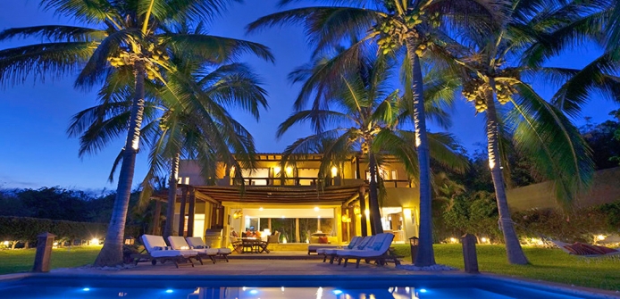 Estate Pegaso Punta Mita Luxury Villa in El Farallon - Pool & Exterior at Dusk
